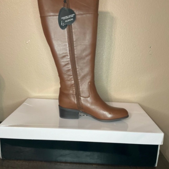 Alfani Women's Brown Cognac Briaahl Tall Riding Fall Winter Boot NIB Wide Calf - Picture 3 of 5